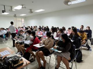 77. Day 1 โครงการพัฒนาทักษะด้านภาษาอังกฤษ สำหรับนักศึกษาครู